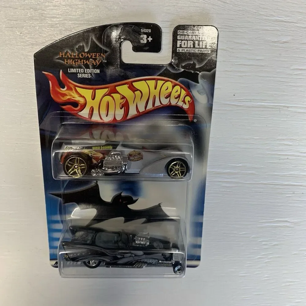 HOT WHEELS 2 CAR PACK HALLOWEEN HIGHWAY  - '57 ROADSTER New